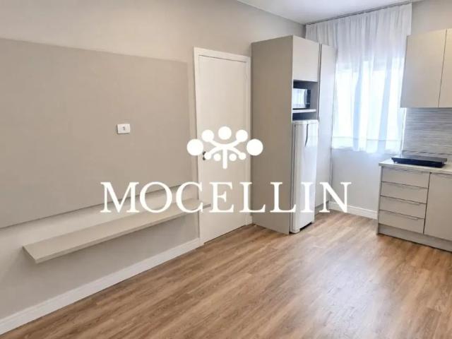Apartamento com 1 dormitório para alugar, 30 m², Santa Quitéria, Curitiba