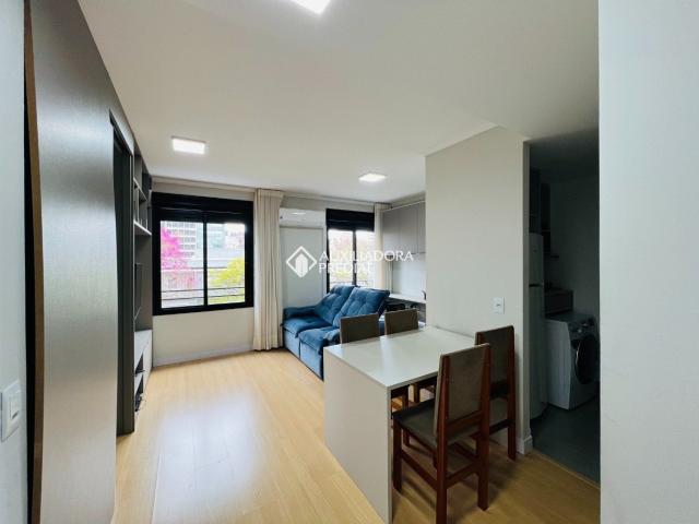 Apartamento com 1 quarto e 43m² para alugar em Auxiliadora, Porto Alegre