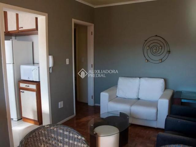 Apartamento com 1 quarto e 40m² para alugar em Santo Antônio, Porto Alegre