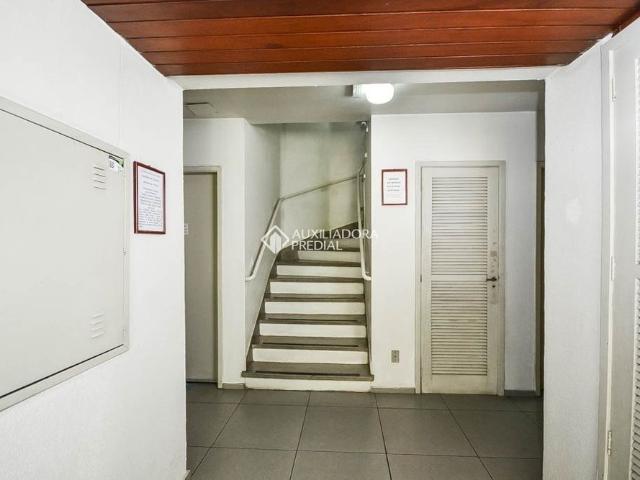 Apartamento com 1 quarto e 41m² para alugar em Tristeza, Porto Alegre