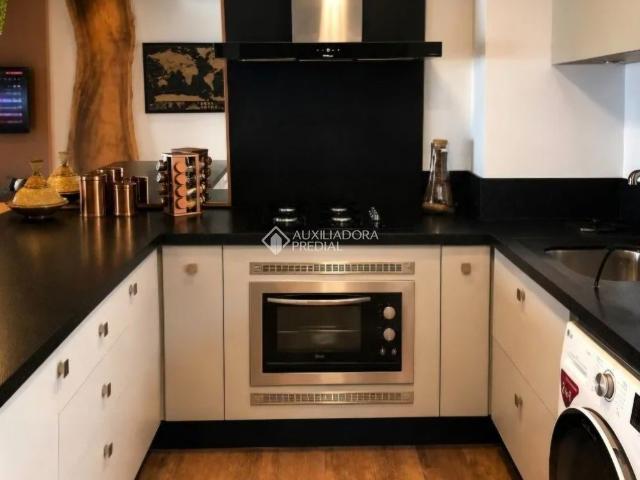 Apartamento com 1 quarto e 46m² para alugar em Lagoa da Conceição, Florianópolis