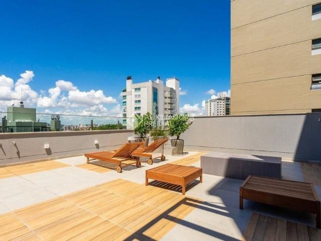 Apartamento com 1 quarto e 54m² para alugar em Três Figueiras, Porto Alegre