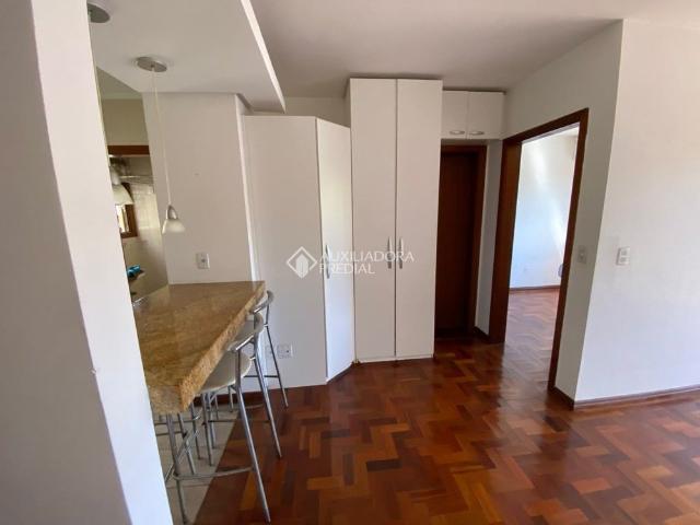 Apartamento com 1 quarto e 60m² para alugar em Tristeza, Porto Alegre