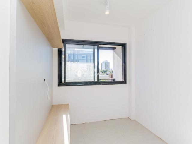 Apartamento com 1 quarto e 29m² para alugar em Boa Vista, Porto Alegre