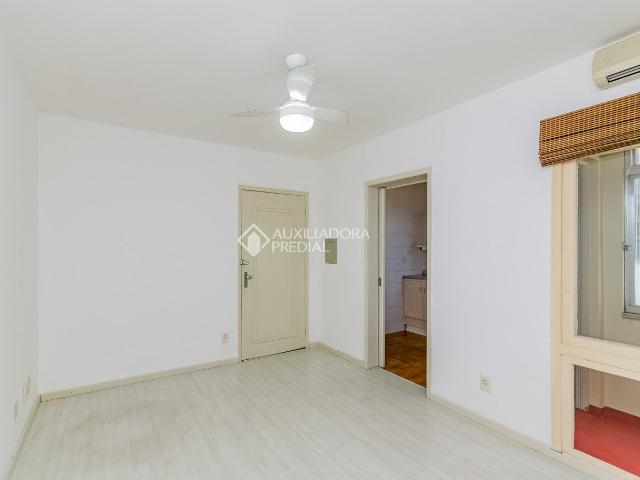 Apartamento com 1 quarto e 37m² para alugar em São Sebastião, Porto Alegre
