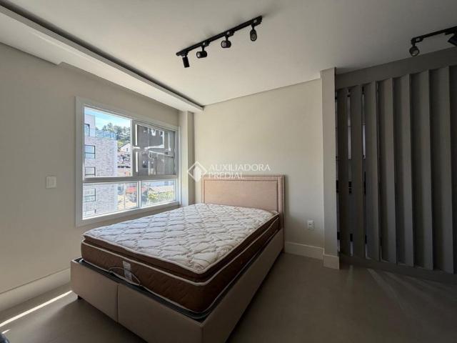 Apartamento com 1 quarto e 35m² para alugar em Trindade, Florianópolis