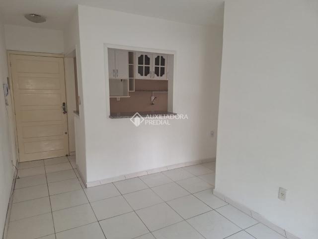 Apartamento com 1 quarto e 38m² para alugar em São Sebastião, Porto Alegre