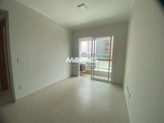 Apartamento com 1 quarto para alugar, 42 m² por R$ 1.800/mês Jardim Nasralla Bauru/SP