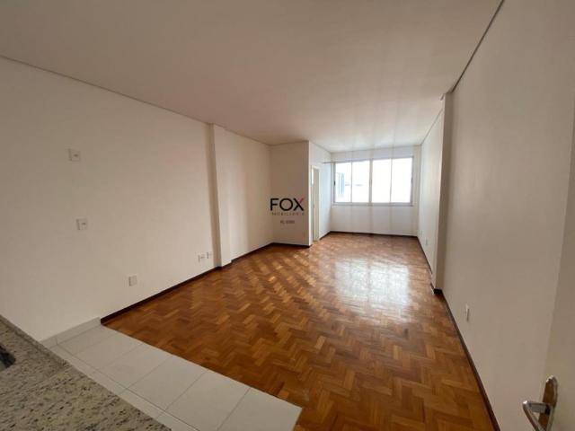 Apartamento com 1 quarto para alugar no bairro Centro, 33m²