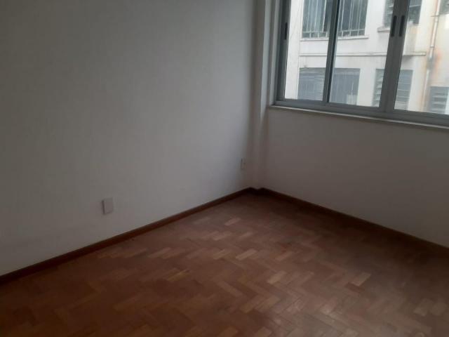 Apartamento com 1 quarto para alugar no bairro Centro, 37m²