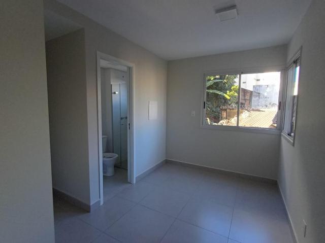 Apartamento com 1 quarto para alugar no bairro Floresta, 24m²