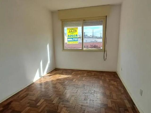 Apartamento com 1 quarto para alugar no Jardim Leopoldina, Porto Alegre, 55 m2 por R$ 750