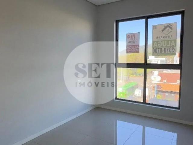 Apartamento com 1 quarto para alugar na Coronel Procópio Gomes de Oliveira, 210, Centro, Jaraguá do Sul por R$ 2.900