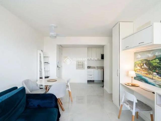 Apartamento com 1 quarto para alugar na Alameda Emílio de Menezes, 111, Três Figueiras, Porto Alegre, 54 m2 por R$ 5.850