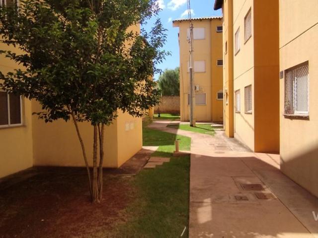 Apartamento com 1 Quarto para Alugar por R$ 1.000/mês