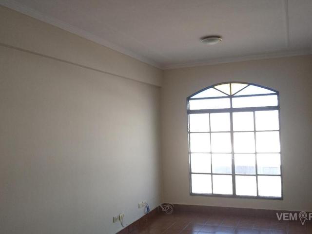 Apartamento com 1 Quarto para Alugar por R$ 900/mês