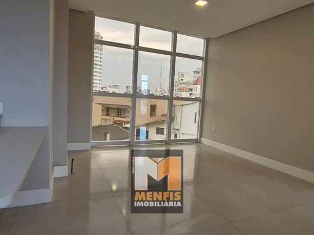 Apartamento com 1 suíte + 1 quarto no Centro