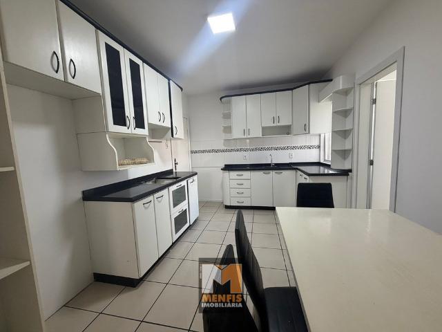 Apartamento com 1 suíte e 2 quartos no Centro