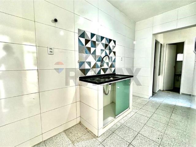 Apartamento com 2/4 mais dependência completa para locação no Saboeiro/Paralela R$ 2.500 COM TAXAS