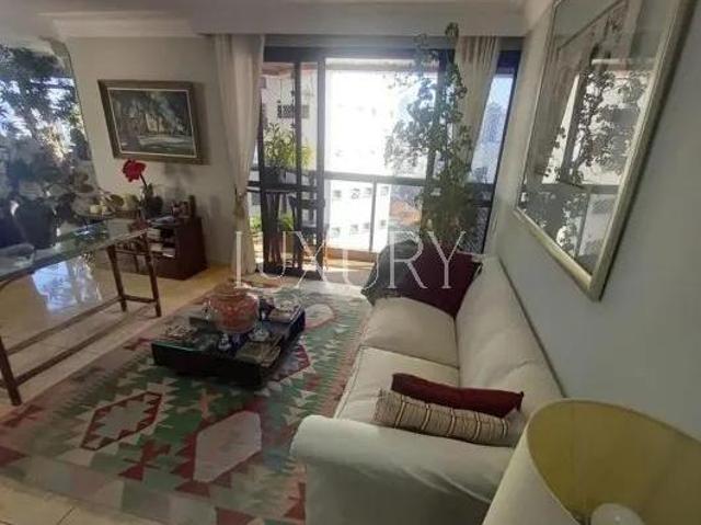 Apartamento com 266 m², 4 quartos sendo 4 suítes à venda no bairro Paraíso