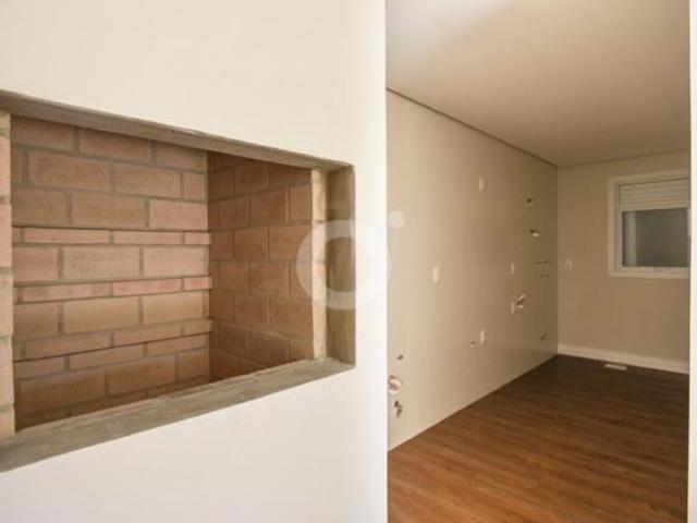 Apartamento com 2 dormitórios a venda no centro de Gramado
