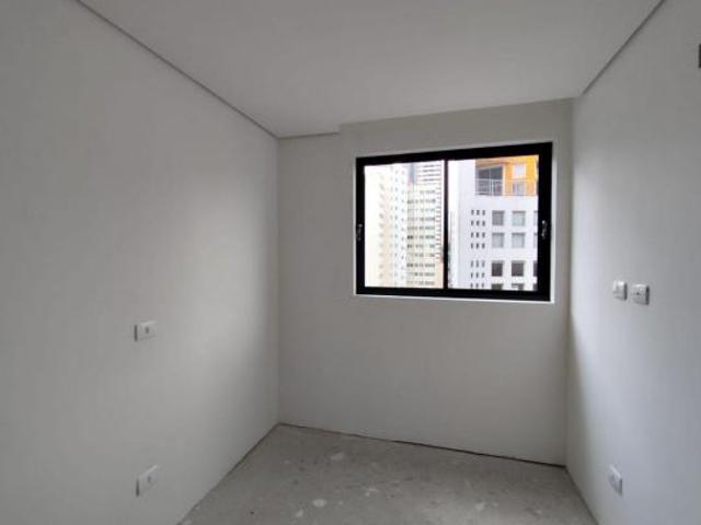 Apartamento com 2 dormitórios, 55 m², no Centro de Curitiba