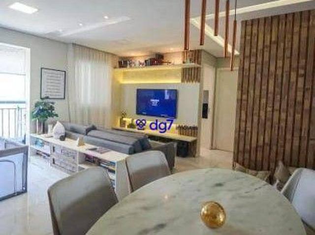 Apartamento com 2 dormitórios, 1 suíte, cozinha americana e varanda!