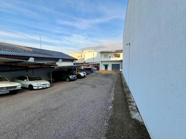 Apartamento com 2 dormitórios, 1 vaga para alugar por R$ 1.500,00