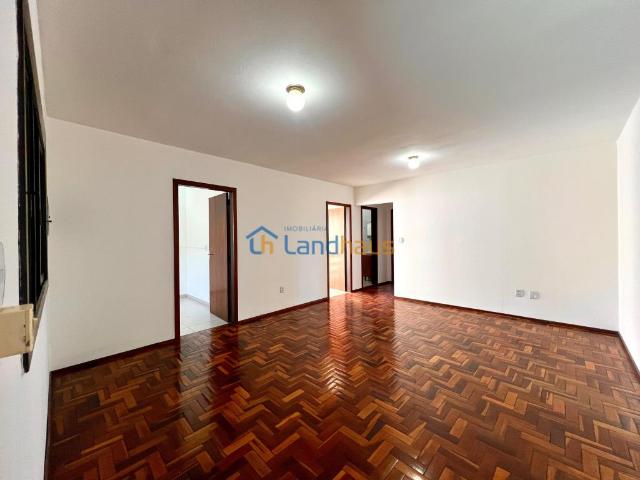 Apartamento com 2 dormitórios, 1 vaga para alugar por R$ 1.800,00