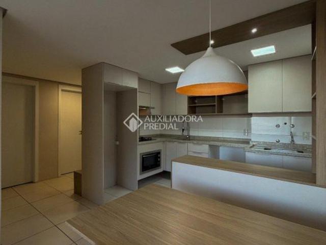 Apartamento com 2 dormitórios à venda no Edifício Grand Place em Novo Hamburgo