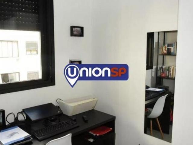 Apartamento com 2 dormitórios à venda, 39 m² por R$ 320.000 Santo Amaro São