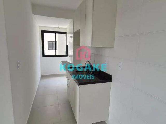 Apartamento com 2 dormitórios à venda, 55 m² por R$ 403.000,00 Jardim São Vicente São José dos C