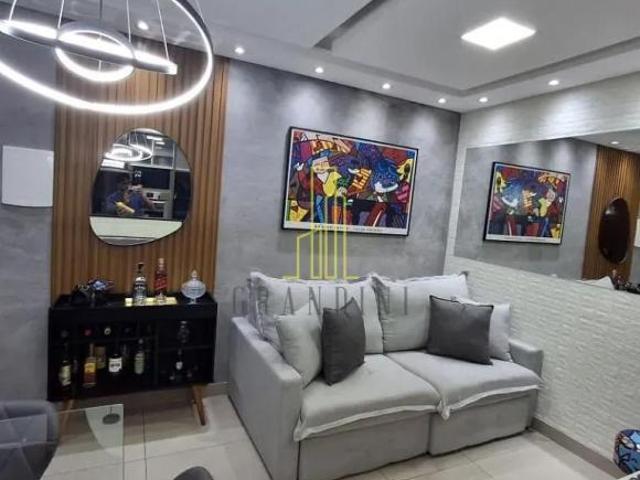Apartamento com 2 dormitórios à venda, 52 m² por R$ 385.000,00 Nova Petrópolis
