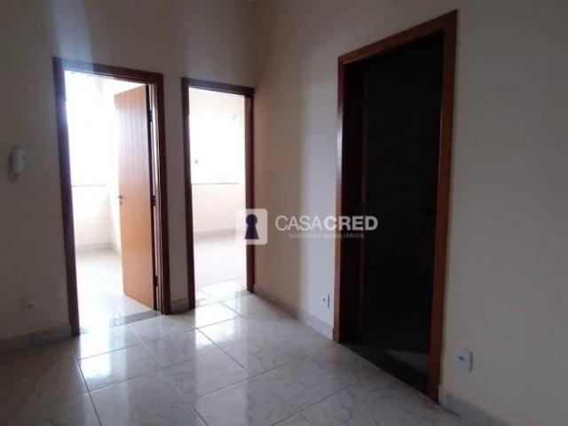 Apartamento com 2 dormitórios à venda, 60 m² por R$ 215.000,00 Centro Varginha/MG