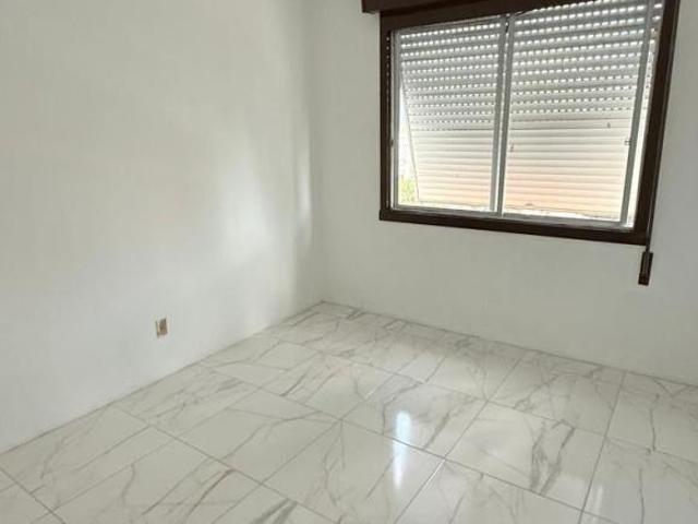 Apartamento com 2 dormitórios à venda, 62 m² por R$ 195.000,00 Vila Veranópolis Cachoeirinha/RS