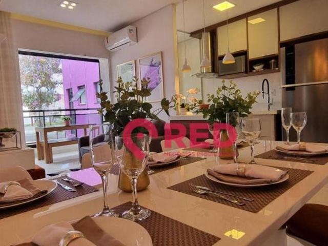 Apartamento com 2 dormitórios à venda, 72 m² por R$ 340.000,00 Condomínio Premium Lituânia Soroc