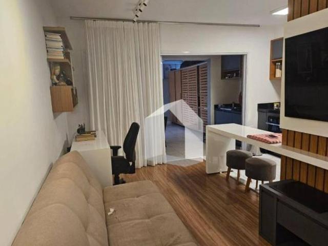 Apartamento com 2 dormitórios à venda, 72 m² por R$ 750.000,00 Centro Poços de Caldas/MG
