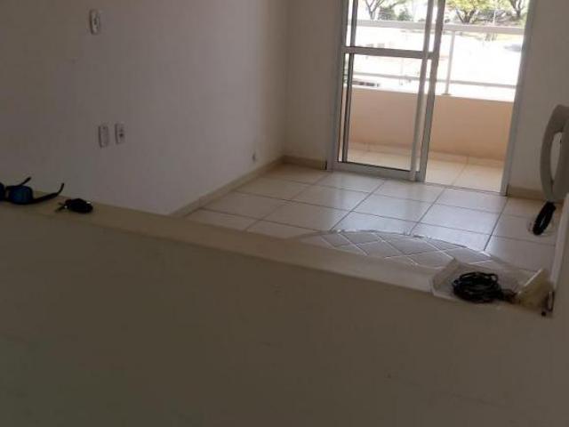 Apartamento Com 2 Dormitórios à Venda, 88 m² Por R$300.000,00