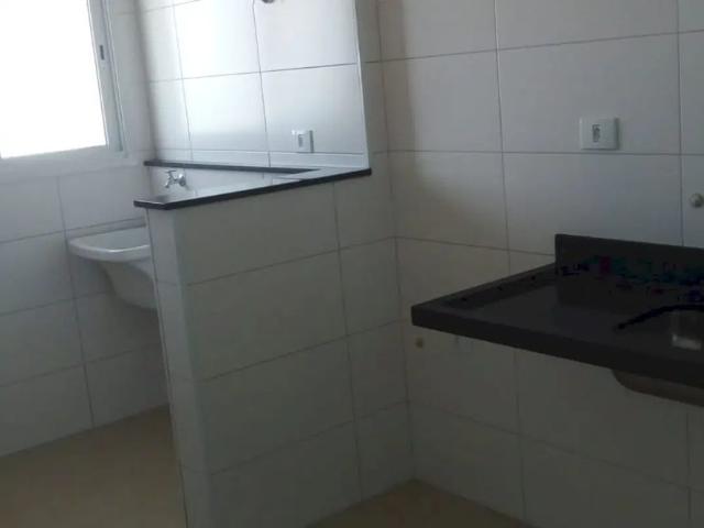 Apartamento com 2 dormitórios com vista para o mar no bairro Cen…