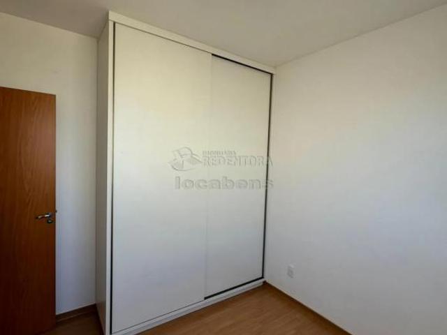 Apartamento com 2 dormitórios e sacada