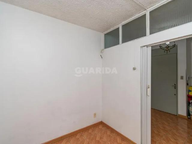 Apartamento com 2 dormitórios e 1 vaga de garagem no bairro Vila Nova