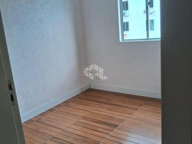 Apartamento com 2 dormitórios e 1 vaga no Cinco de Maio