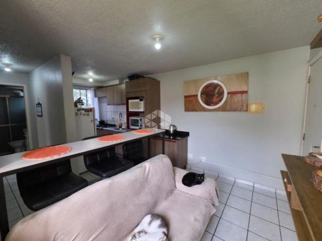 Apartamento com 2 dormitórios e 1 vaga no Cinco de Maio