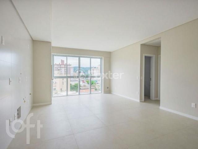 Apartamento com 2 dormitórios em Florianópolis
