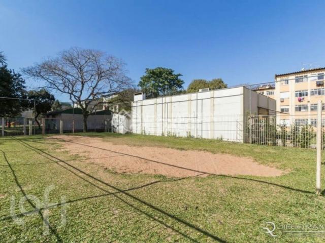 Apartamento com 2 dormitórios em Porto Alegre