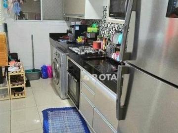 Apartamento com 2 dormitórios em prédio COM ELEVADOR