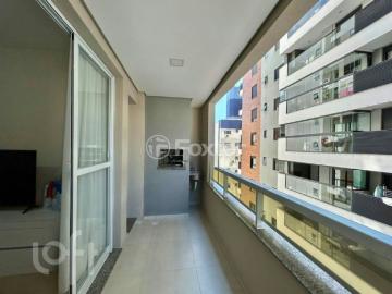 Apartamento com 2 dormitórios em São José