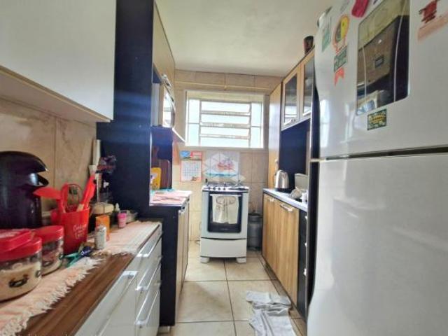 Apartamento com 2 dormitórios, no bairro Humaitá, em Porto Alegre