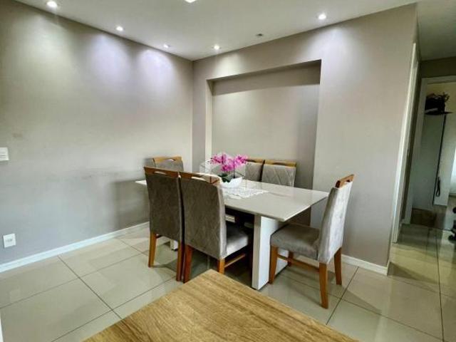 Apartamento com 2 dormitórios no bairro lindoia