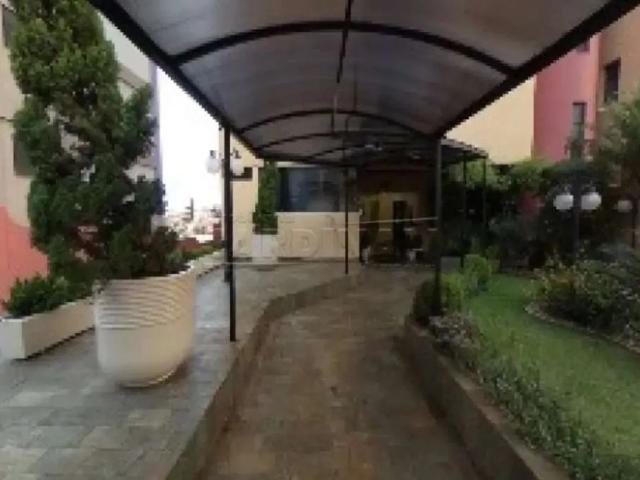 Apartamento com 2 dormitórios no Centro próximo a Escola Prof. Sebastião de Oliveira Rocha em São Ca